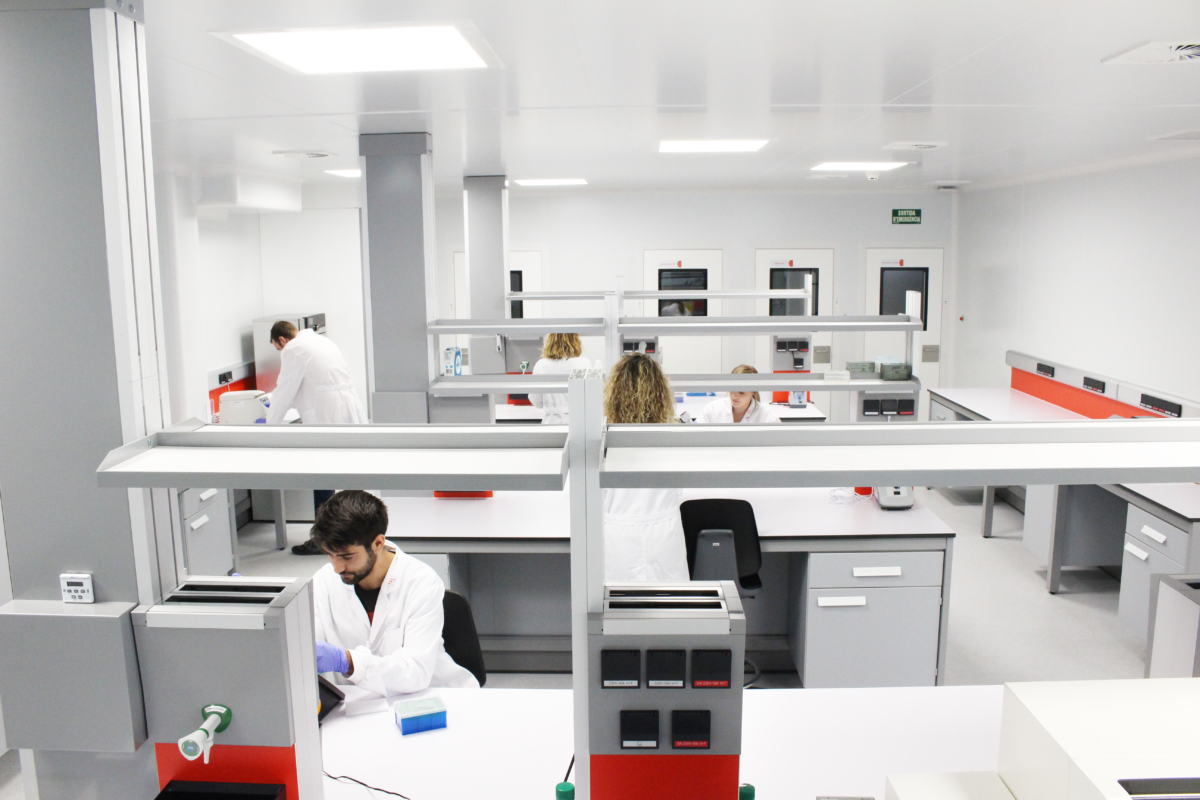 Fagron Genomics Headquarters 20 Laboratory - Barcelona